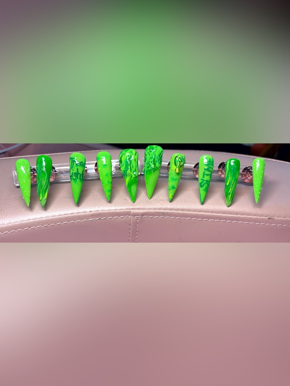 SsSlime Glow in Dark 3Dsnake art, Press on nails set
